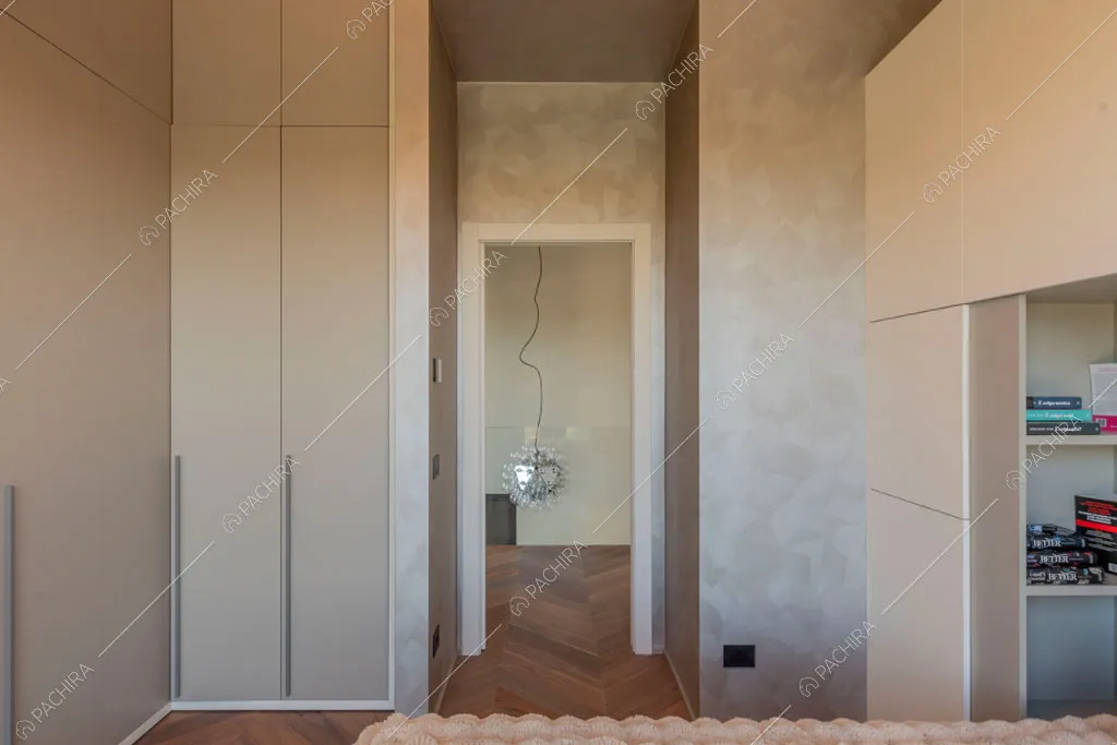Camera da letto della villa Warta, location in stile contemporaneo a Monza