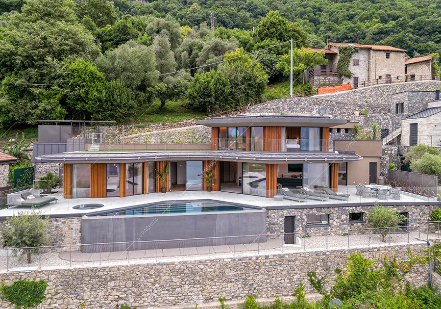 Esterni della villa Agapanto, location in stile contemporaneo a Como