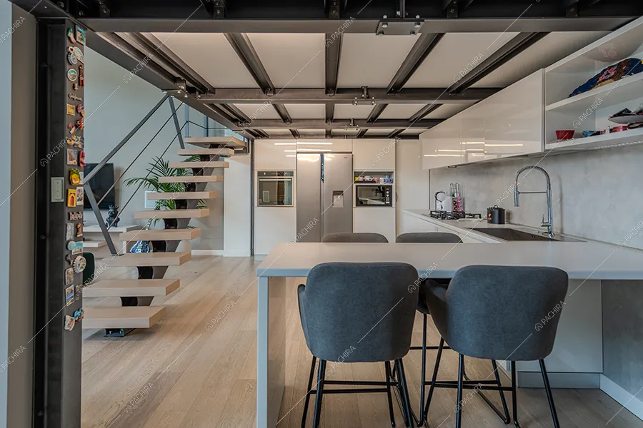 Cucina del loft Vanadio, location in stile moderno a Milano