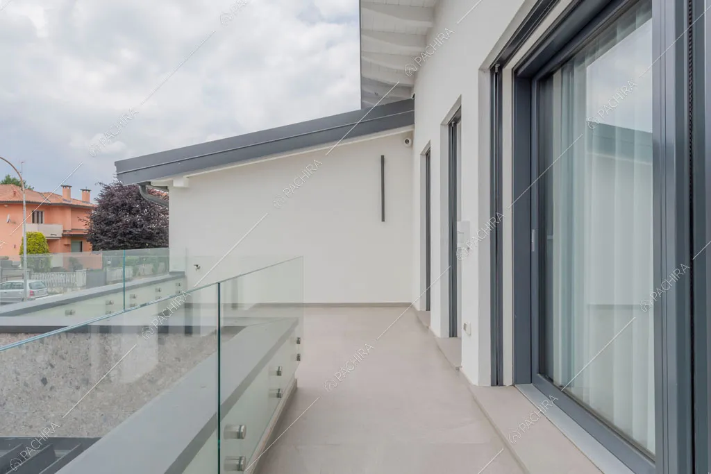 Terrazza della villa Diosma, location in stile moderno a Milano