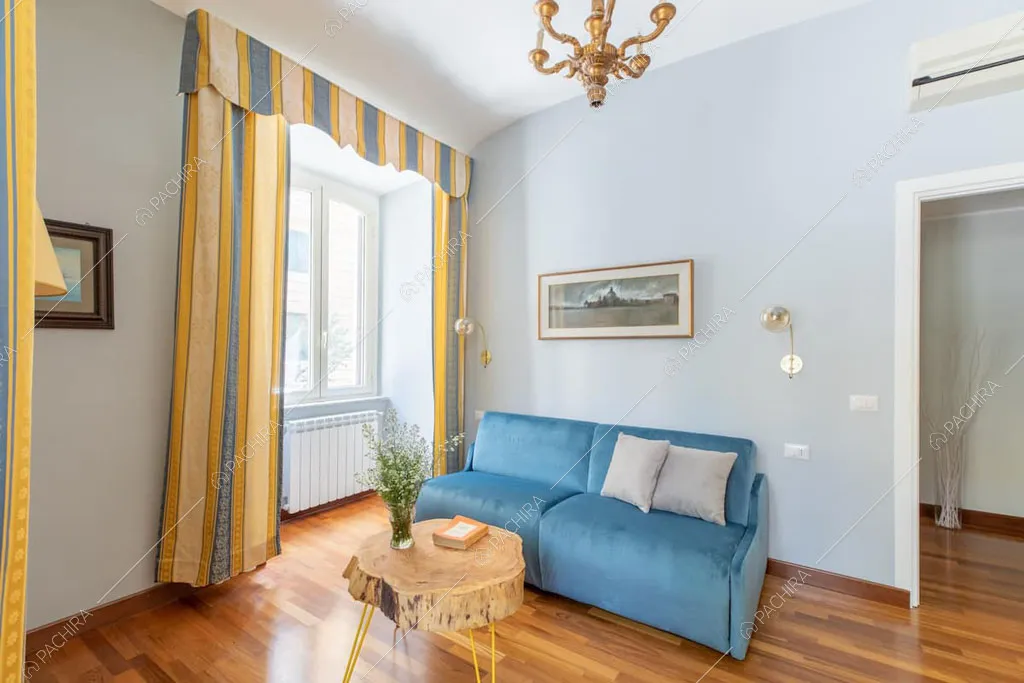 Salotto dell'appartamento Crescione, location in stile contemporaneo a Roma