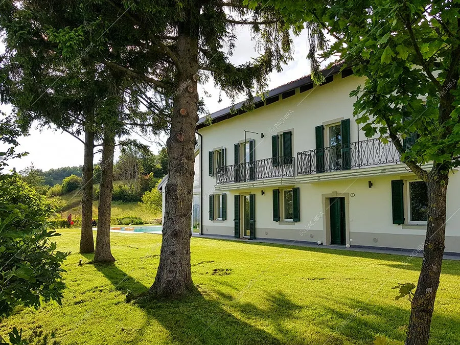 Giardino della villa Baffin, location in stile moderno ad Alessandria