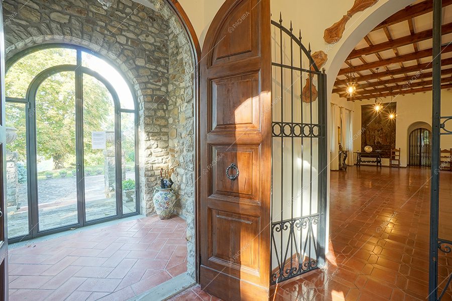 Atrio della villa rustica Tapioca, location per shooting a Rimini