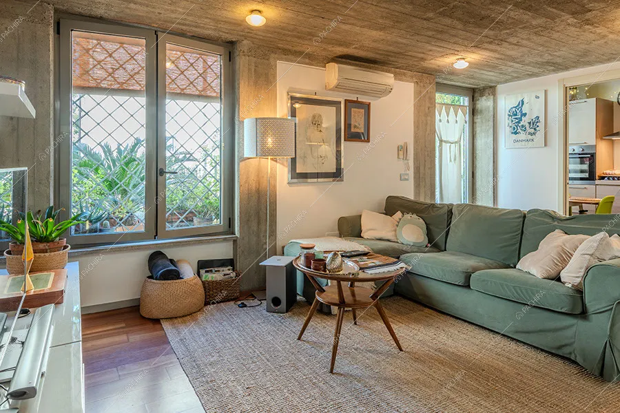 Salotto del loft Tocantis, location in stile moderno a Milano