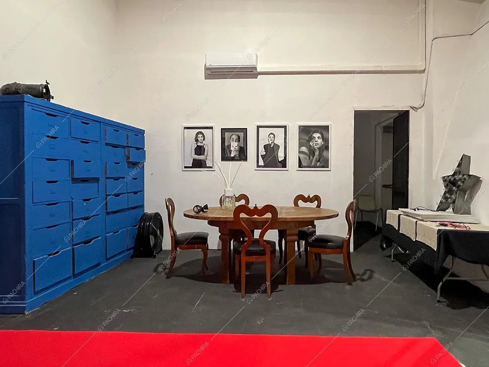 Atrio del teatro di posa Erebus, location in stile contemporaneo a Roma
