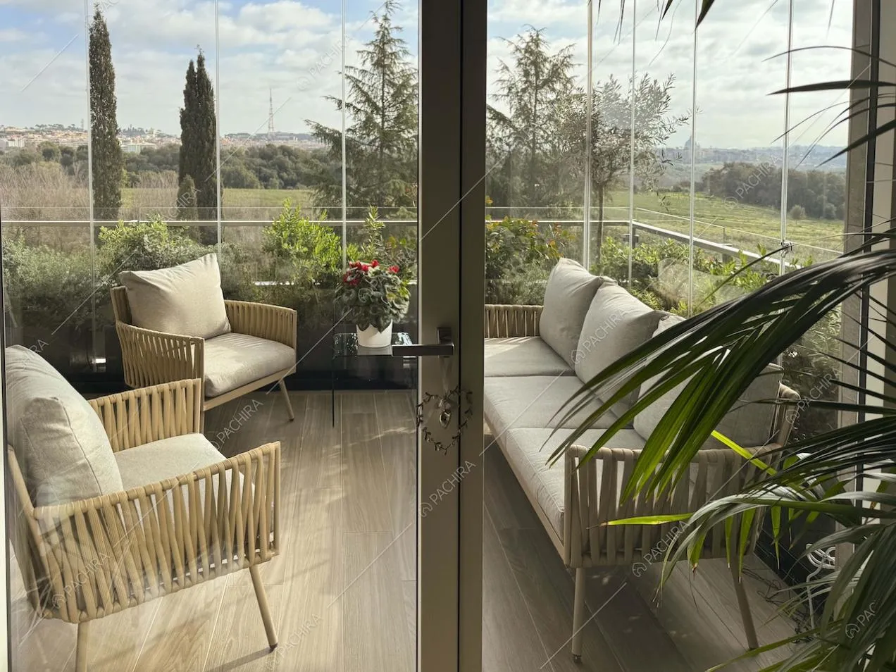 Veranda dell'appartamento Gesso, location in stile contemporaneo a Milano