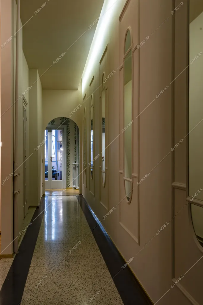 Pavimento in marmo nel corridoio