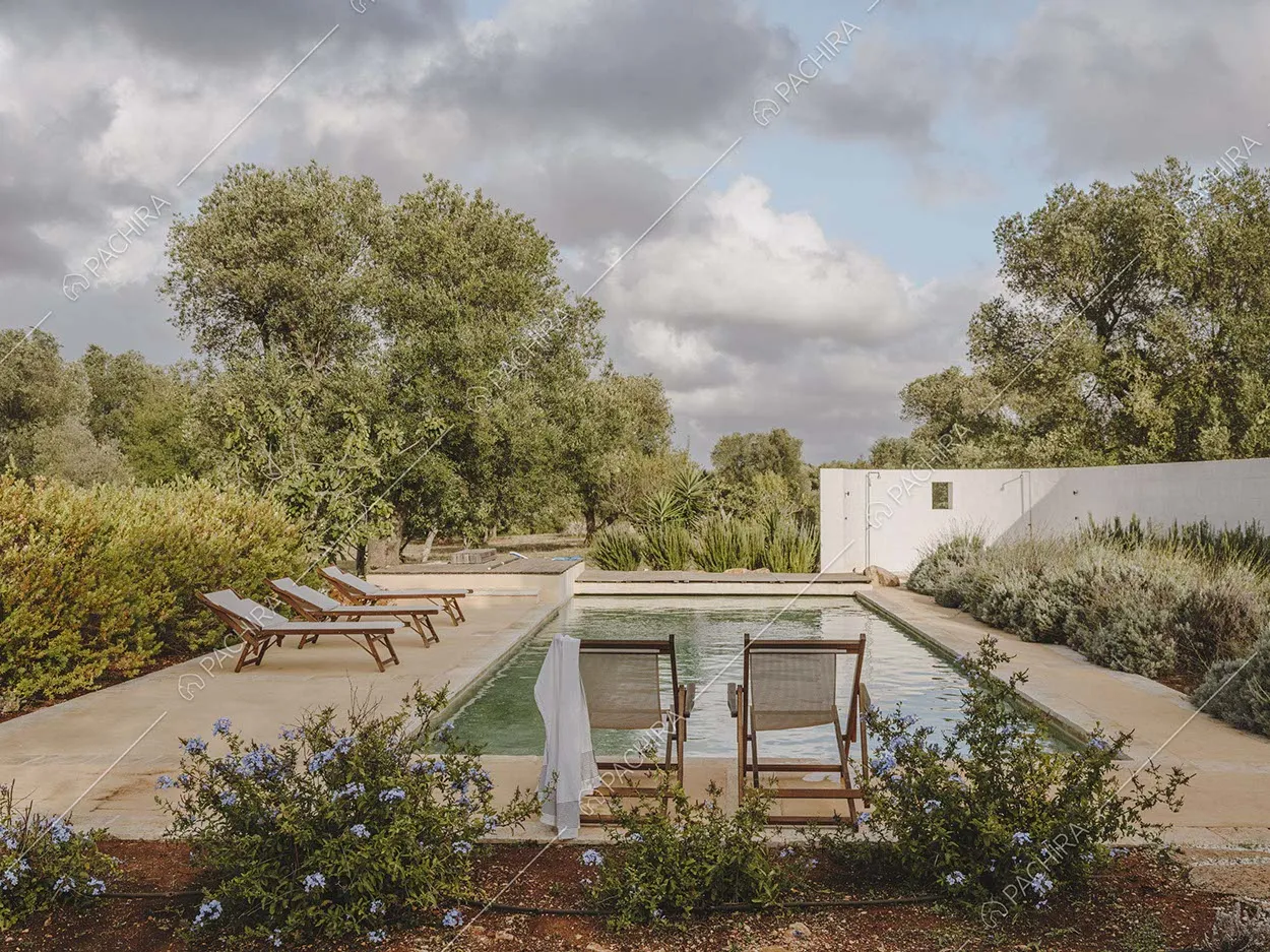Piscina della masseria Giava, location in stile rustico a Brindisi