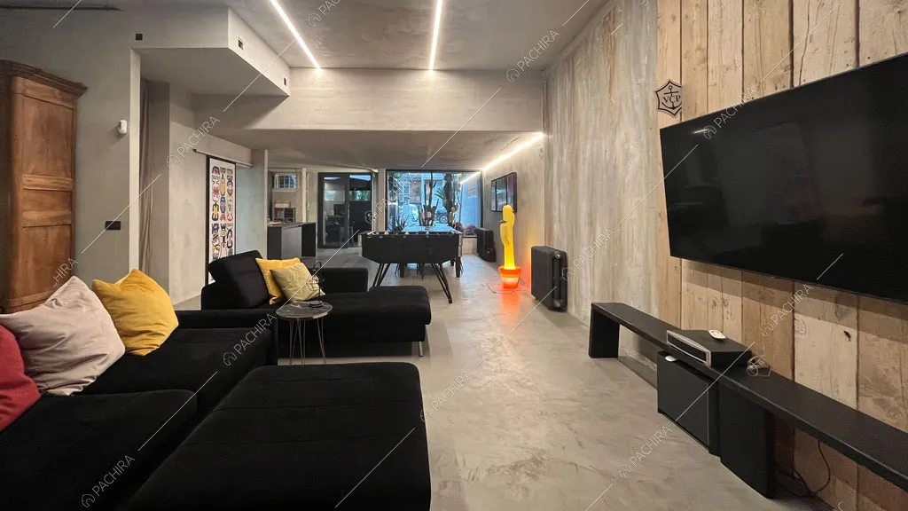 Salotto della villa Andesine, location in stile moderno a Roma