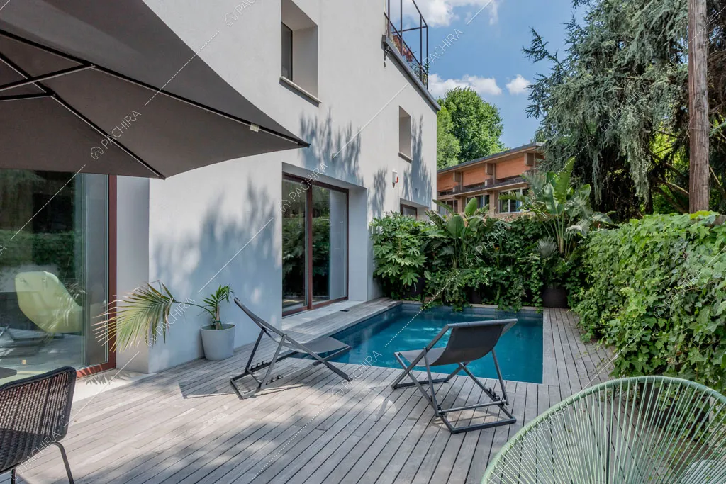 Piscina del loft Fenice, location in stile contemporaneo a Milano