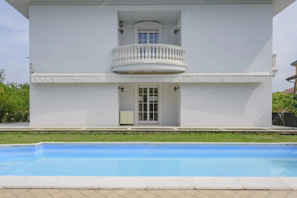 Balcone con affaccio sulla piscina 