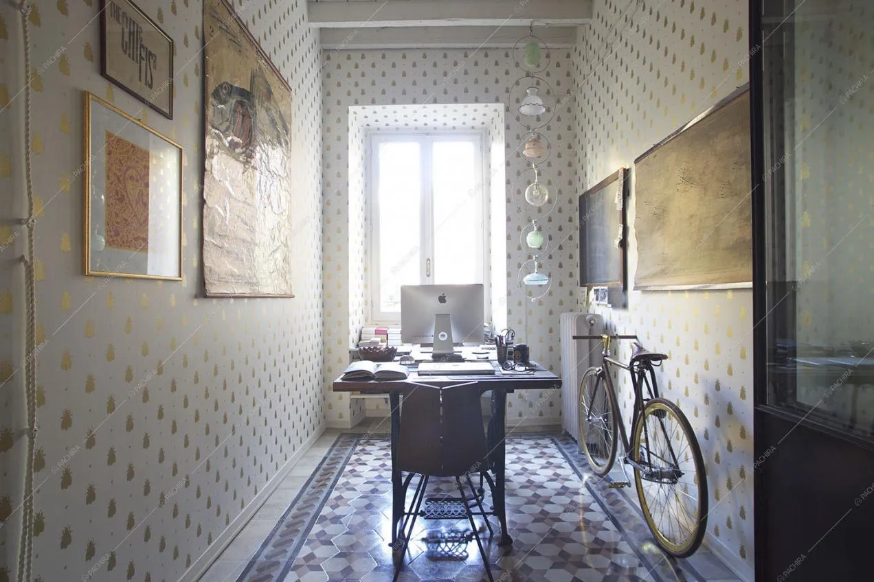 Studio con scrivania, carta da parati