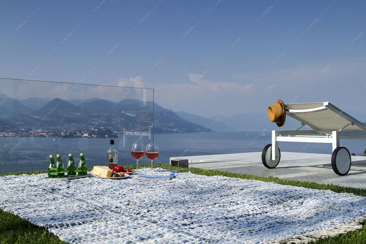 Giardino, terrazza, vista panoramica, parapetto in vetro