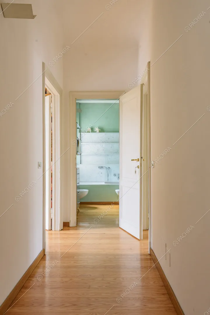 Corridoio e ingresso del bagno