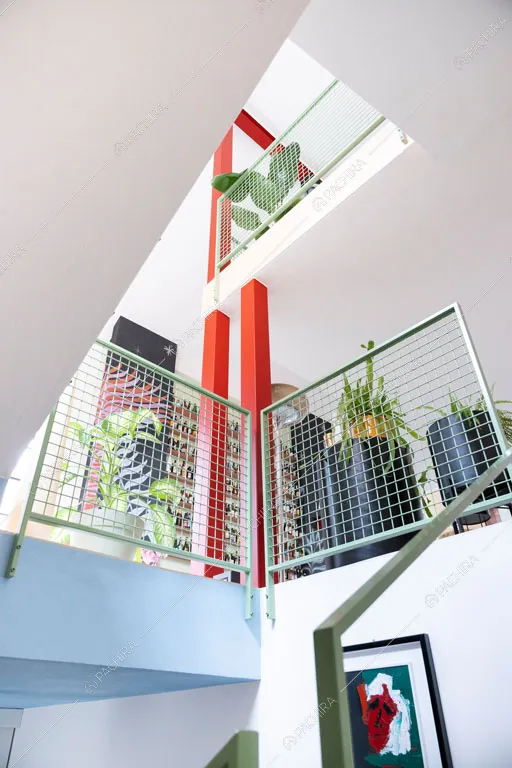 Tromba delle scale della location Eyre, villa in stile moderno a Piacenza