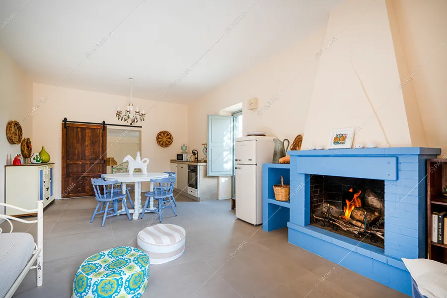Salotto della villa Sahel, location in stile rustico a Brindisi