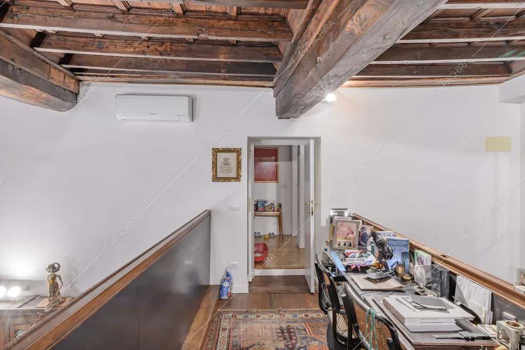 Studio del loft Rooibois, location in stile moderno per shooting a Roma