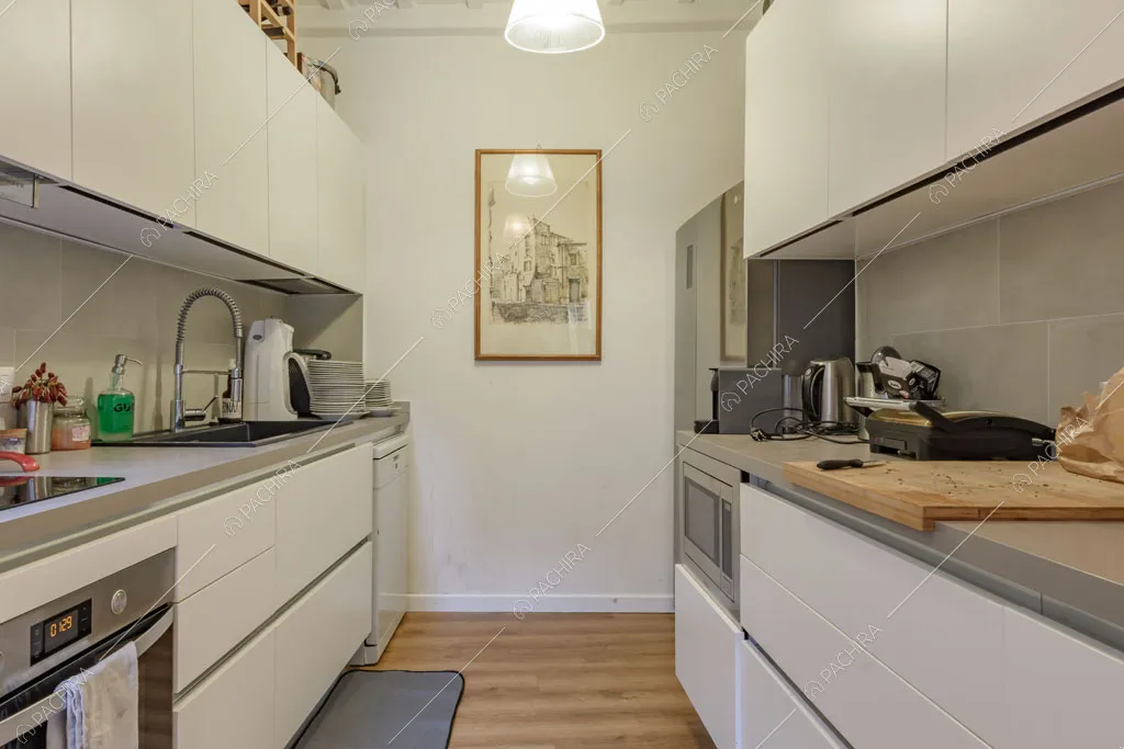 Cucina del loft Rooibois, location in stile moderno per shooting a Roma