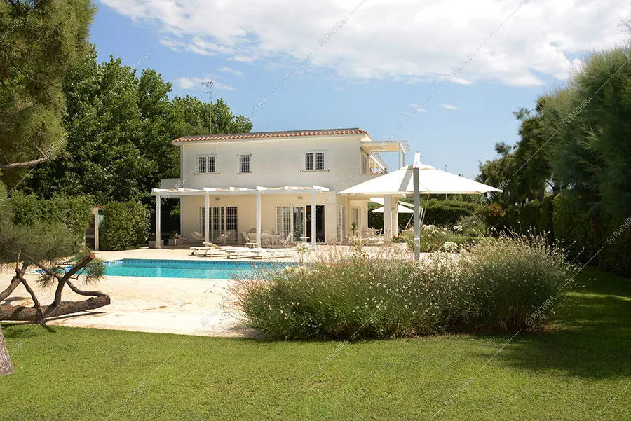 Giardino della villa Kumtag, location in stile contemporaneo per shooting a Roma