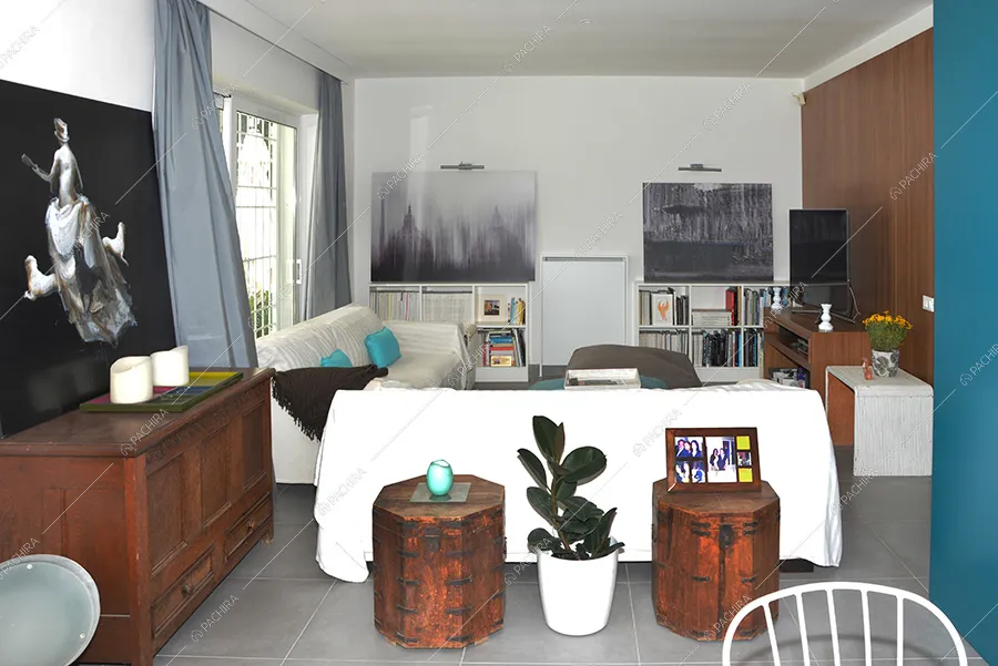 Salotto della villa Kumtag, location in stile contemporaneo per shooting a Roma
