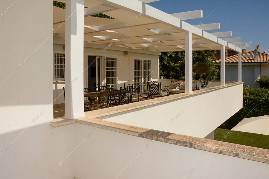 Terrazza della villa Kumtag, location in stile contemporaneo per shooting a Roma