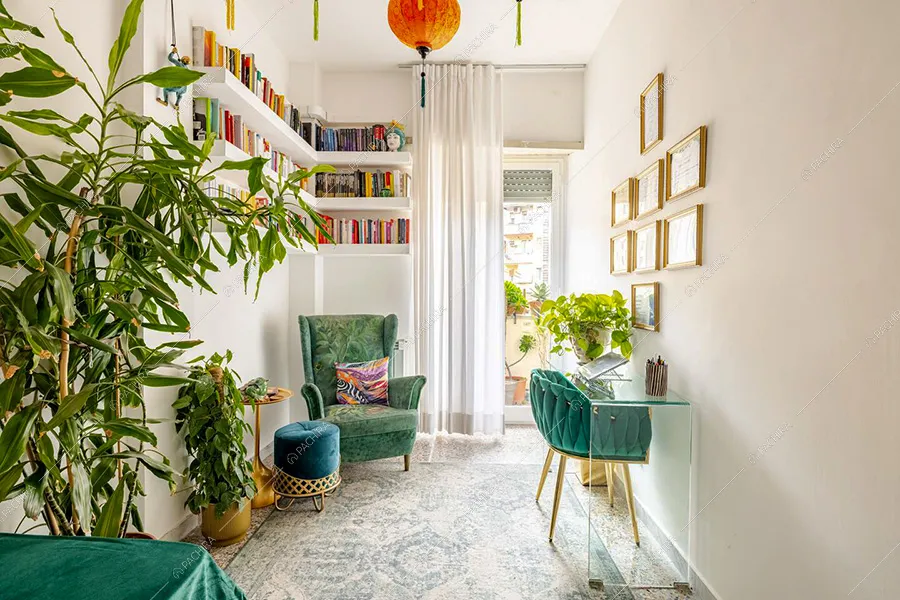 Corridoio dell'appartamento Nemesia, location in stile moderno per shooting a Roma