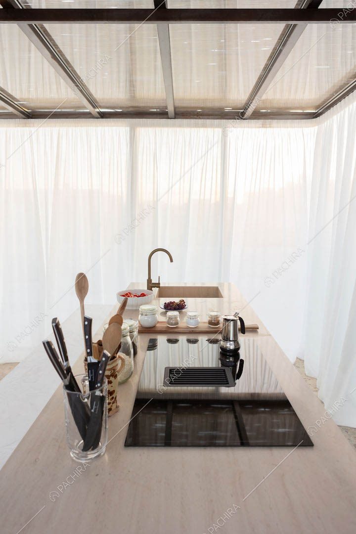 Cucina dell'appartamento Polond, location moderna per shooting a Lecce