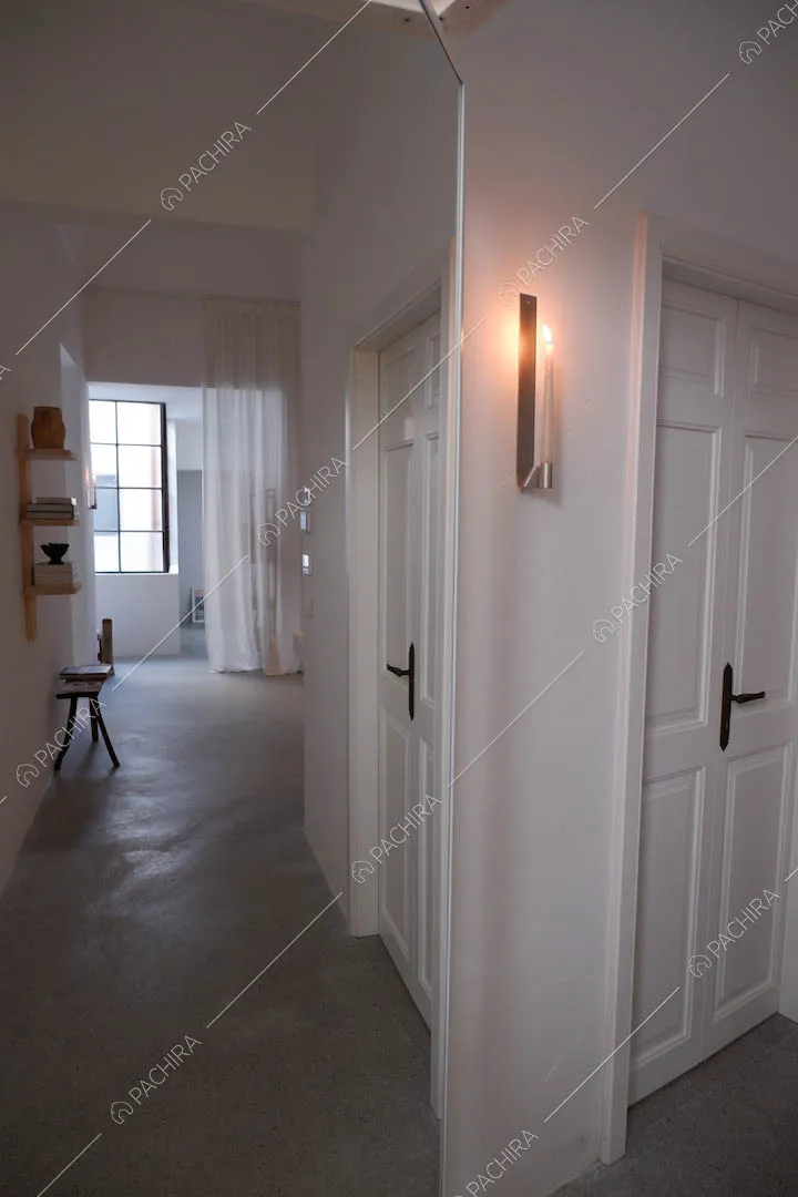 Corridoio dell'appartamento Polond, location moderna per shooting a Lecce