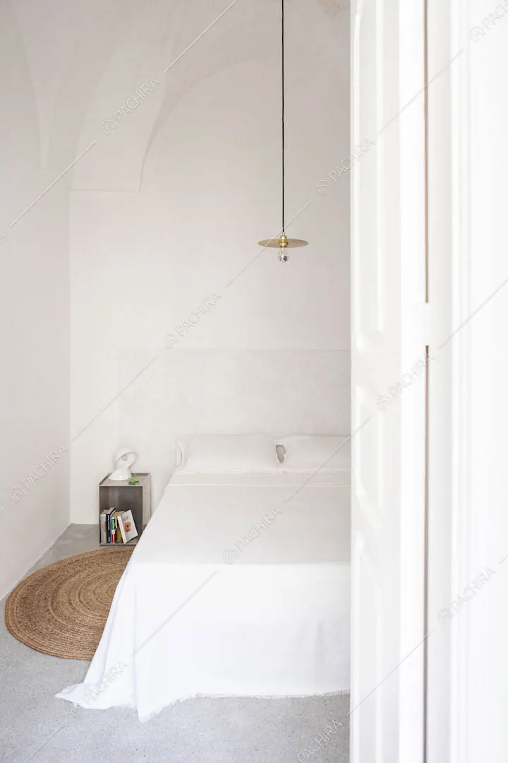 Camera da letto dell'appartamento Polond, location moderna per shooting a Lecce