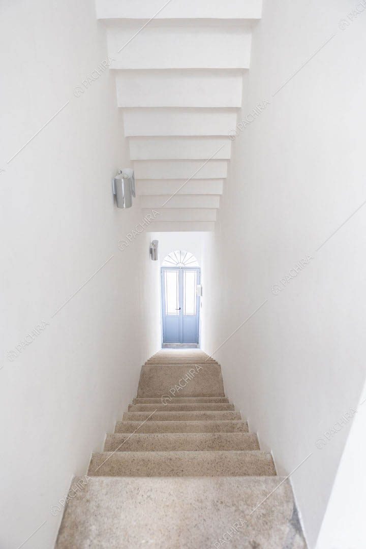 Scale dell'appartamento Polond, location moderna per shooting a Lecce