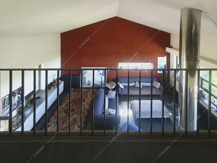 Soppalco della villa Pechora, location contemporanea per shooting a Roma