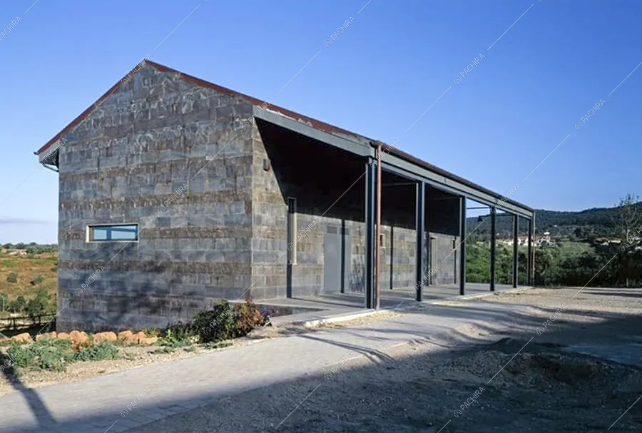 Esterni della villa Pechora, location contemporanea per shooting a Roma