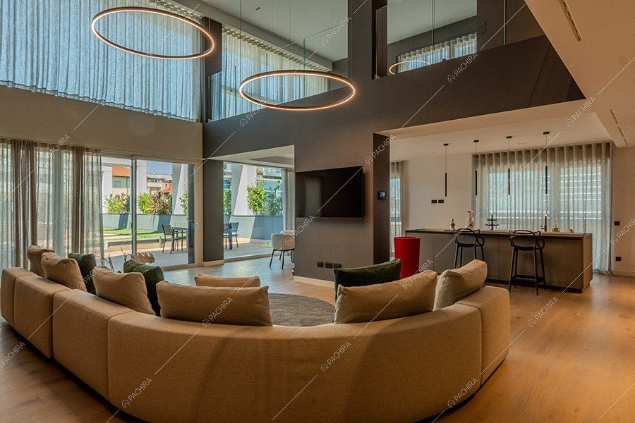 Zona living dell'appartamento Miele, location moderna per shooting a Milano