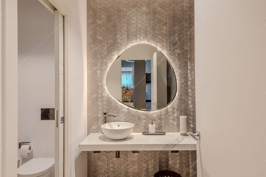 Bagno dell'appartamento Miele, location moderna per shooting a Milano