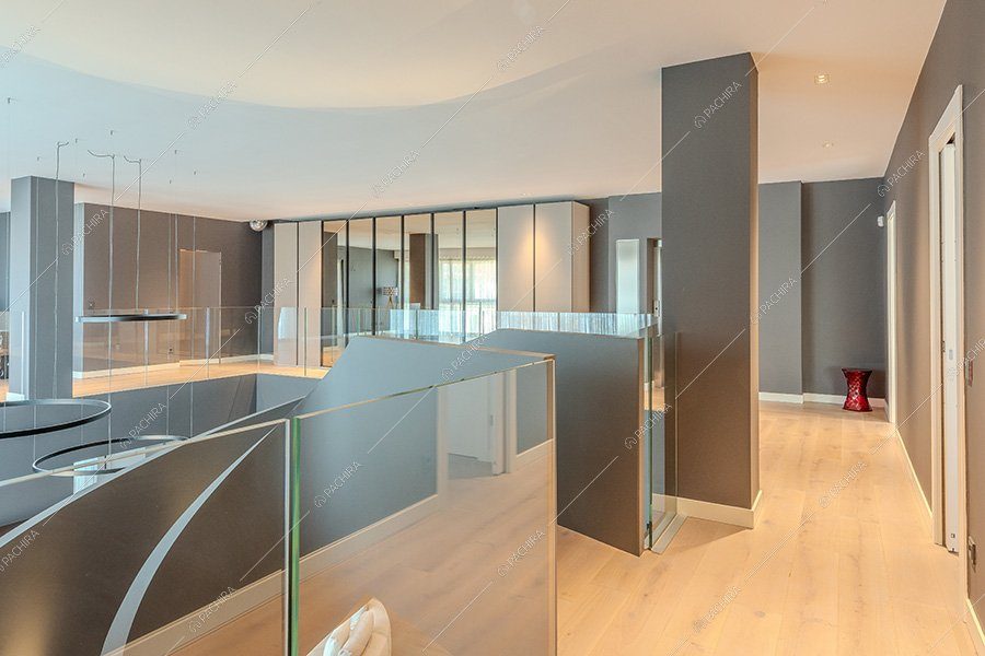 Soppalco dell'appartamento Miele, location moderna per shooting a Milano