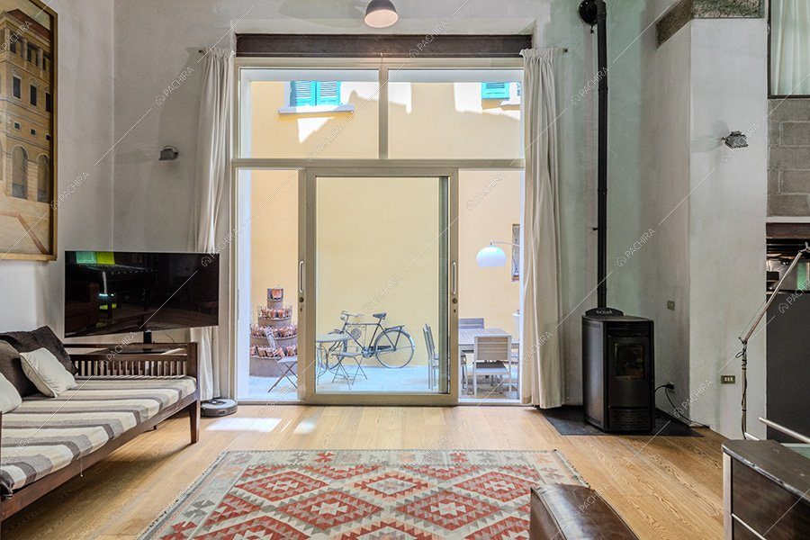 Salotto del loft Foraker, location in stile vintage a Bergamo