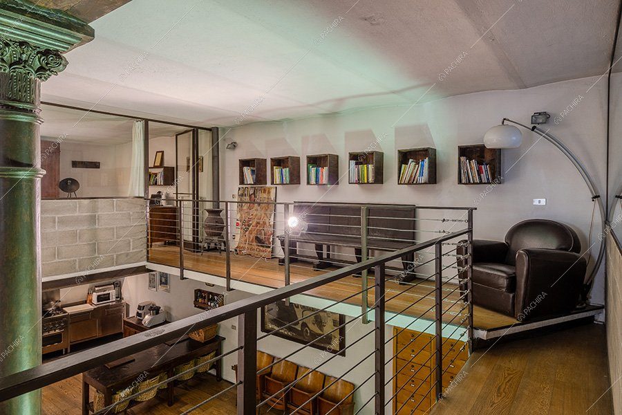 Soppalco del loft Foraker, location in stile vintage a Bergamo