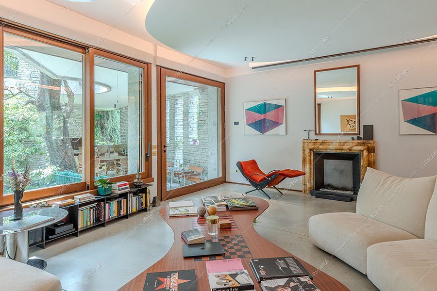 Salotto della villa Atlas, location in stile contemporaneo per shooting a Milano