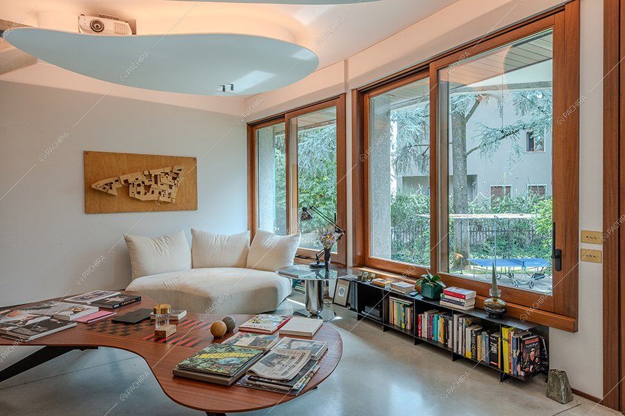 Salotto della villa Atlas, location in stile contemporaneo per shooting a Milano