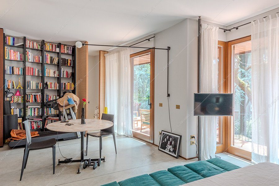 Studio della villa Atlas, location in stile contemporaneo per shooting a Milano