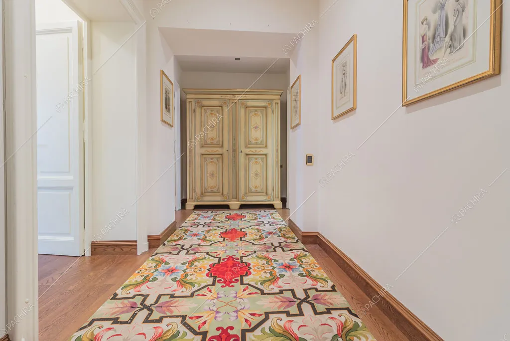 Corridoio della dimora storica Chewe, location in stile contemporaneo a Lecco