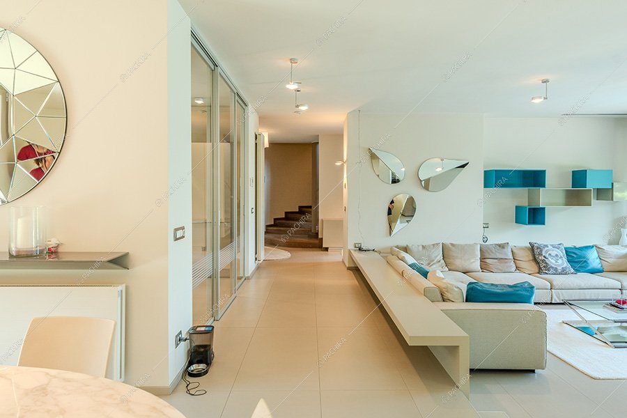 Sala della villa Titanio, location contemporanea per shooting a Milano
