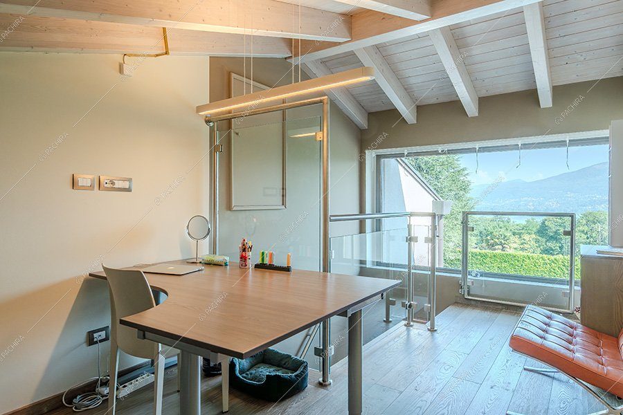 Studio della villa Titanio, location contemporanea per shooting a Milano