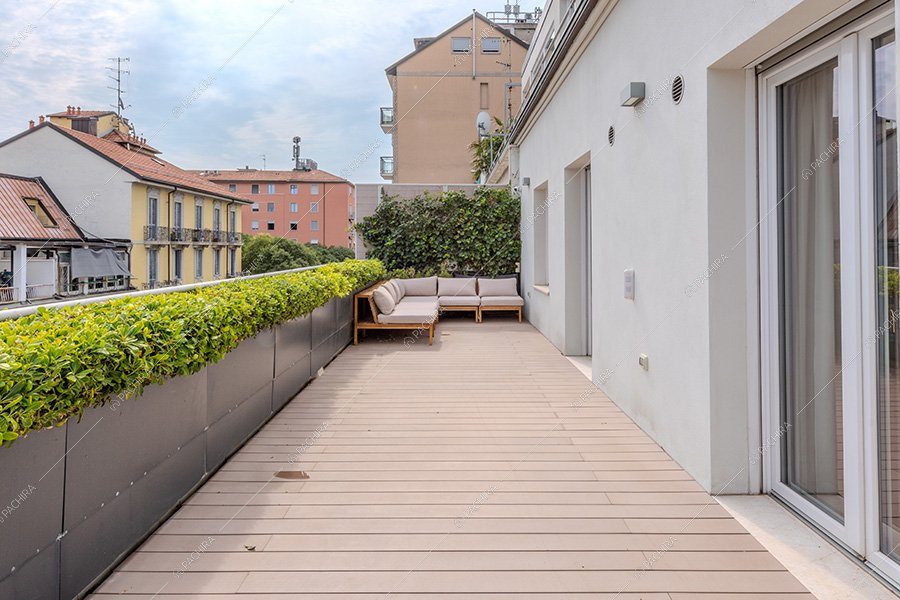 Terrazza dell'attico Inti, location moderna per shooting a Milano