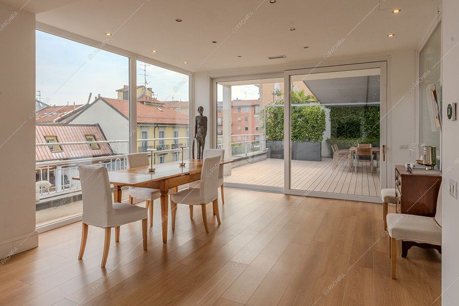 Sala dell'attico Inti, location moderna per shooting a Milano