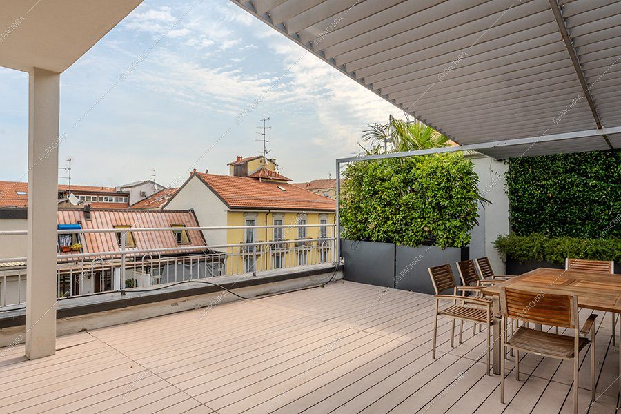 Terrazza dell'attico Inti, location moderna per shooting a Milano