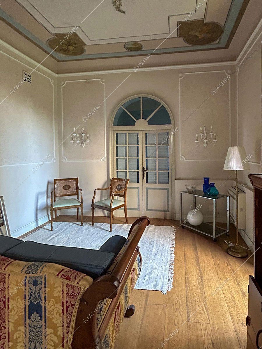 Salotto della villa Antimonite, location classica per shooting a Milano