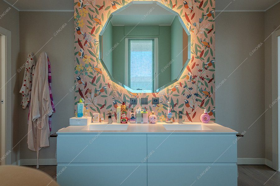 Bagno del loft Favo, location contemporanea per shooting a Milano