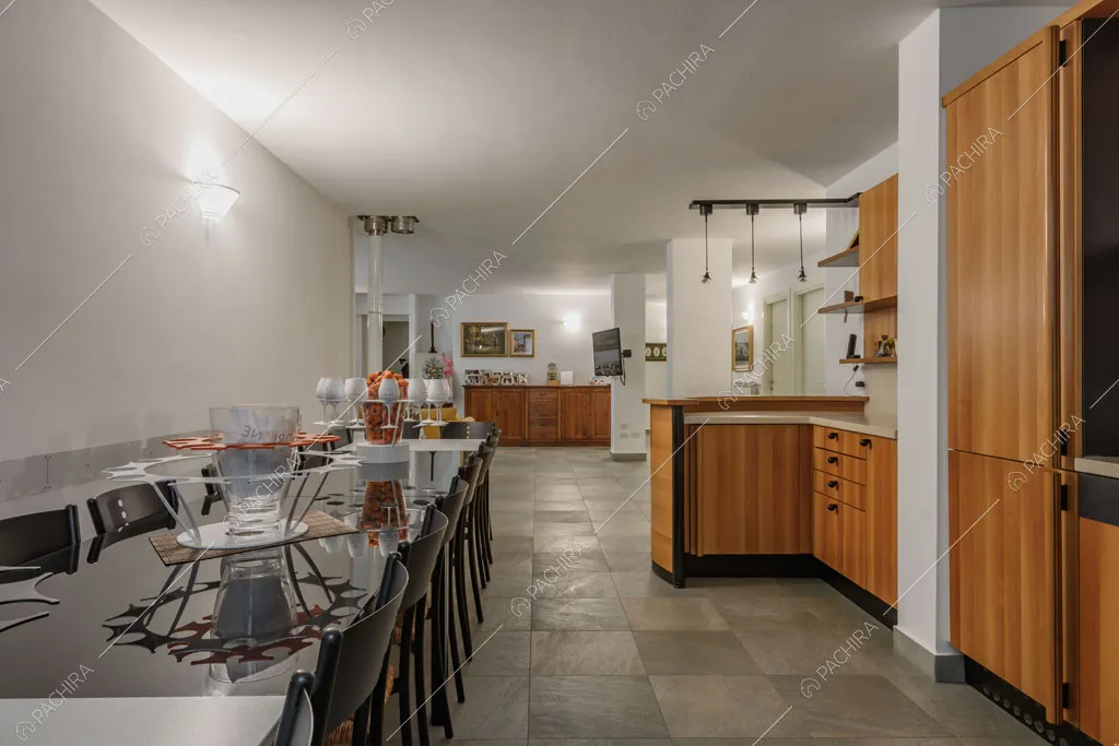 Sala da pranzo della villa Lilium, location in stile moderno in Provincia di Milano