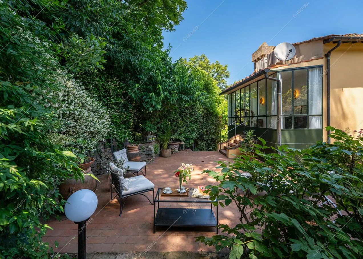 Giardino della villa Gombo, location in stile moderno a Firenze